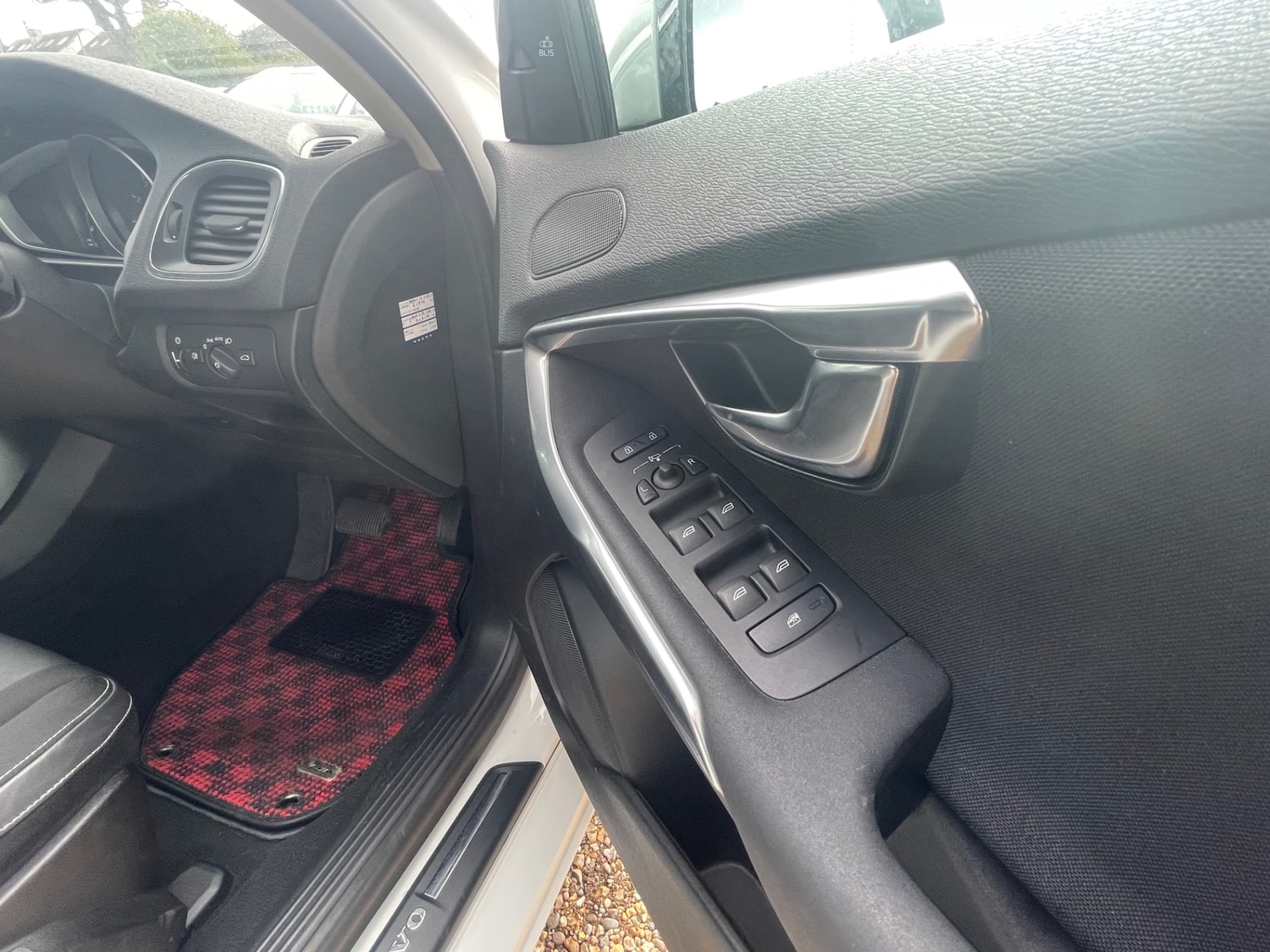 Used Volvo V40 2014 for sale - 78139470: Photo 15