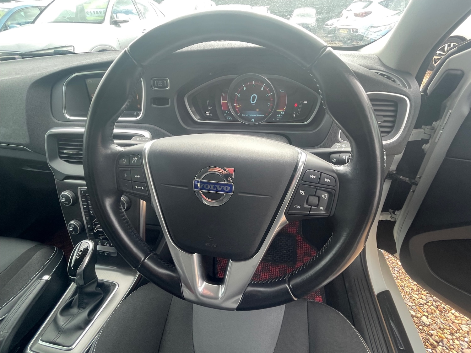 Used Volvo V40 2014 for sale - 78139470: Photo 17