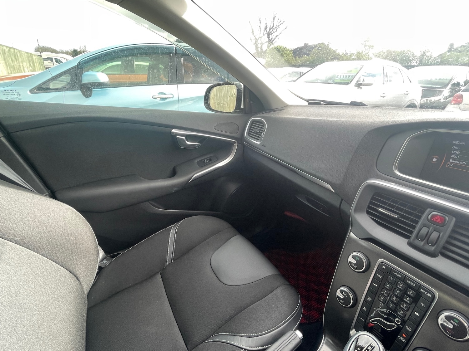 Used Volvo V40 2014 for sale - 78139470: Photo 19