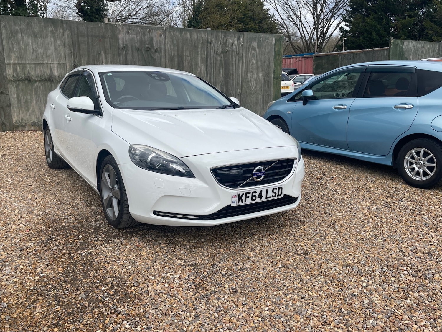 Used Volvo V40 2014 for sale - 78139470: Photo 2