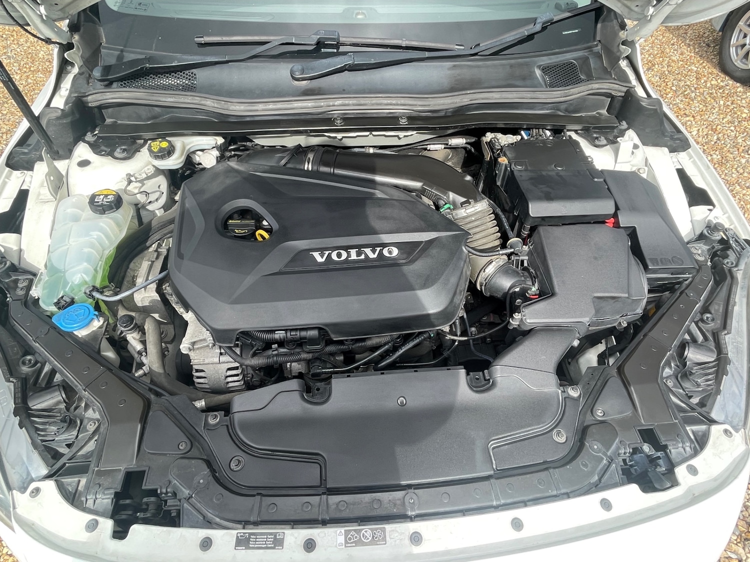 Used Volvo V40 2014 for sale - 78139470: Photo 28