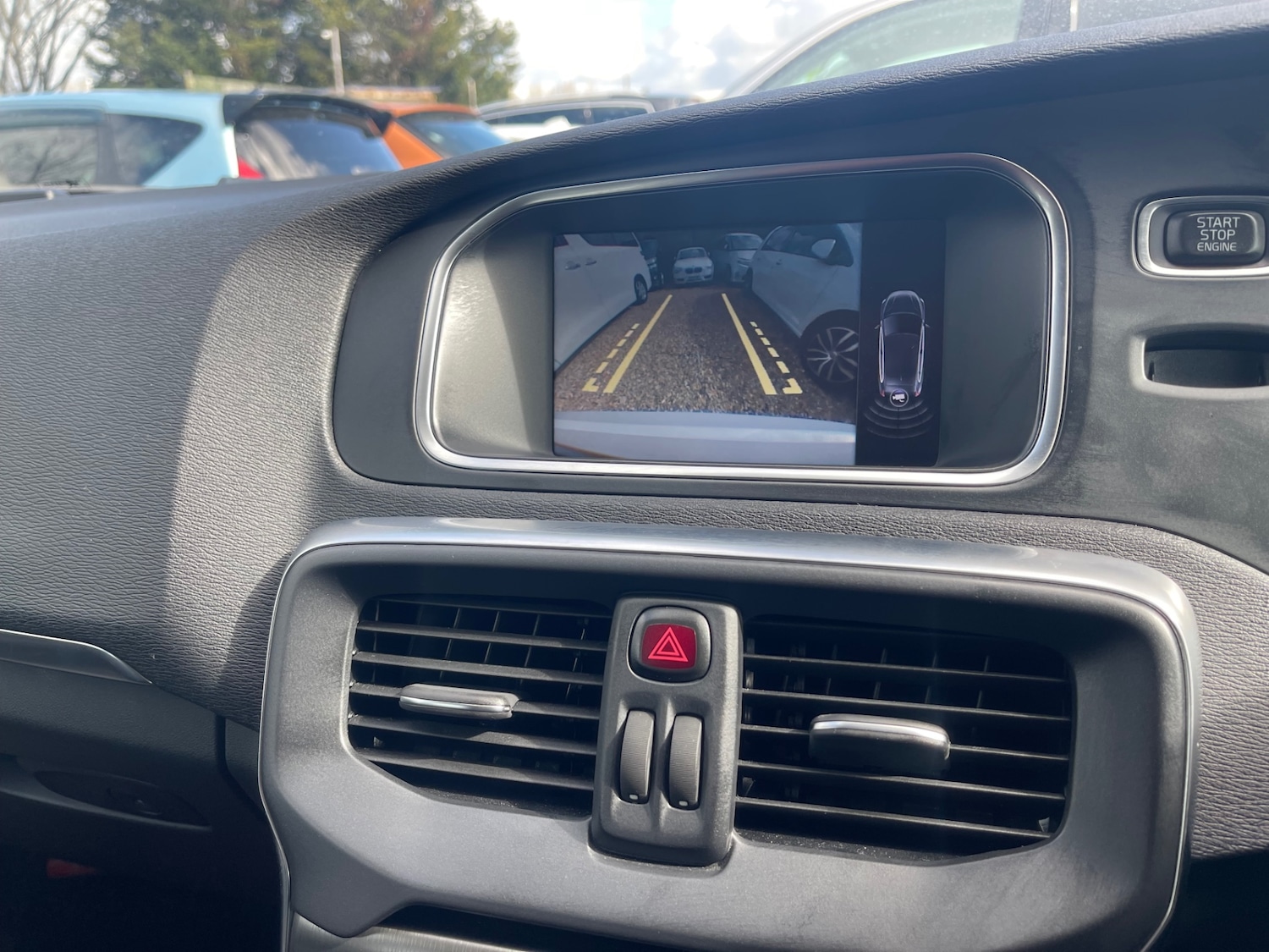 Used Volvo V40 2014 for sale - 78139470: Photo 29