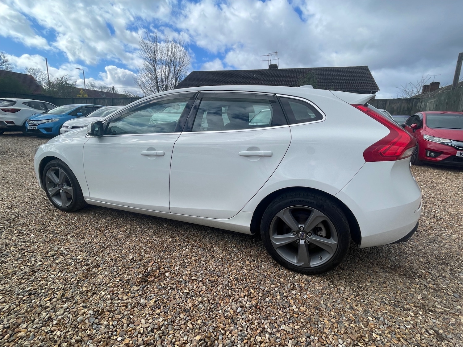 Used Volvo V40 2014 for sale - 78139470: Photo 6