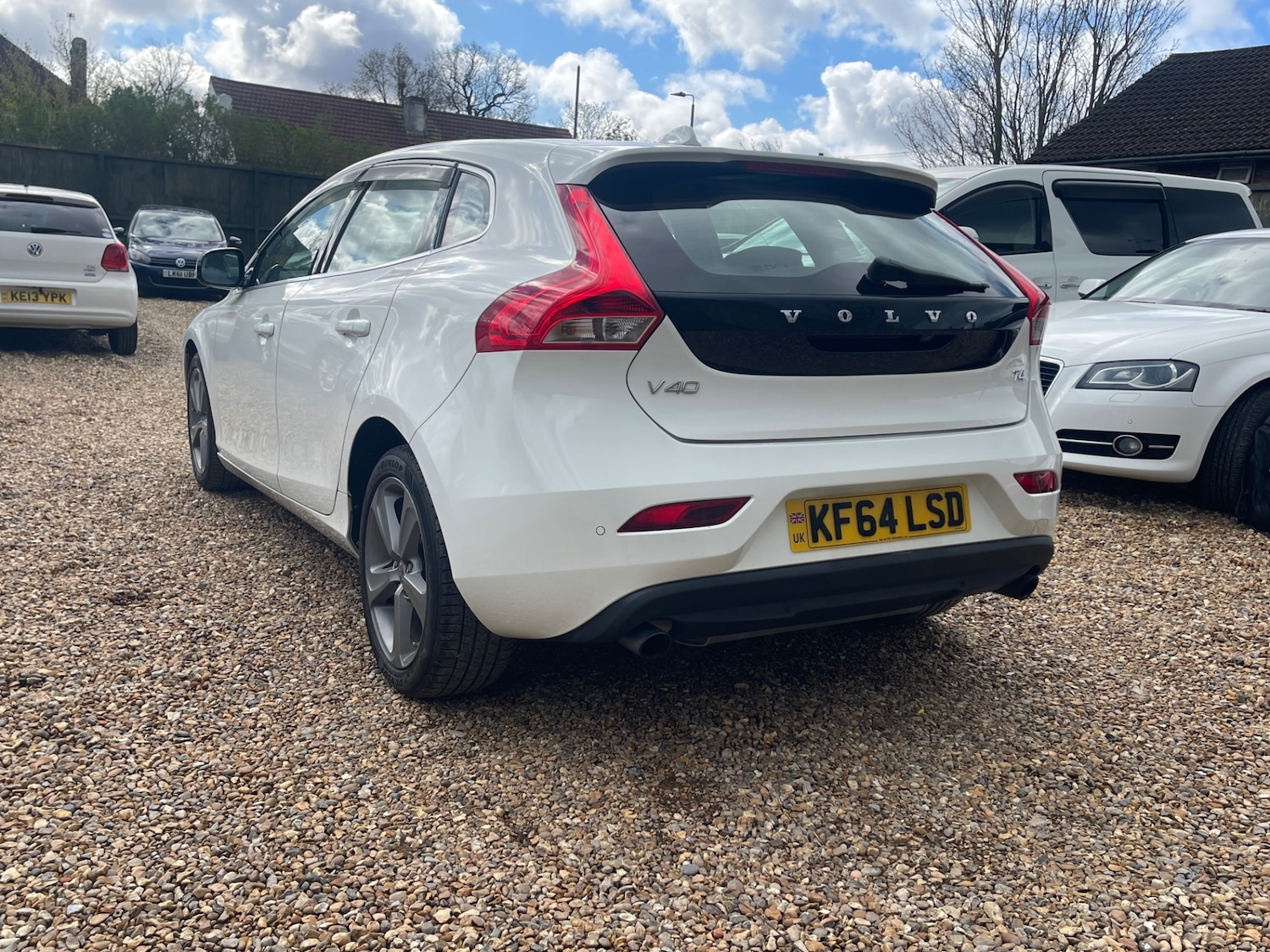 Used Volvo V40 2014 for sale - 78139470: Photo 8