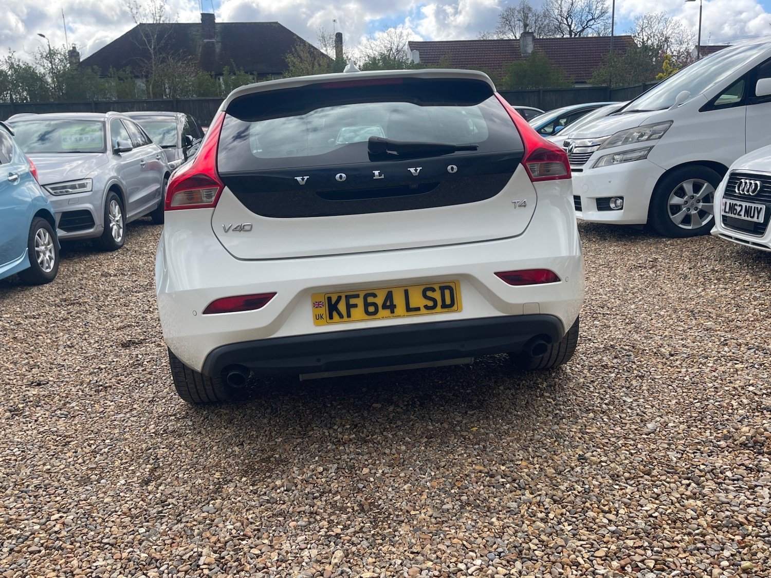 Used Volvo V40 2014 for sale - 78139470: Photo 9