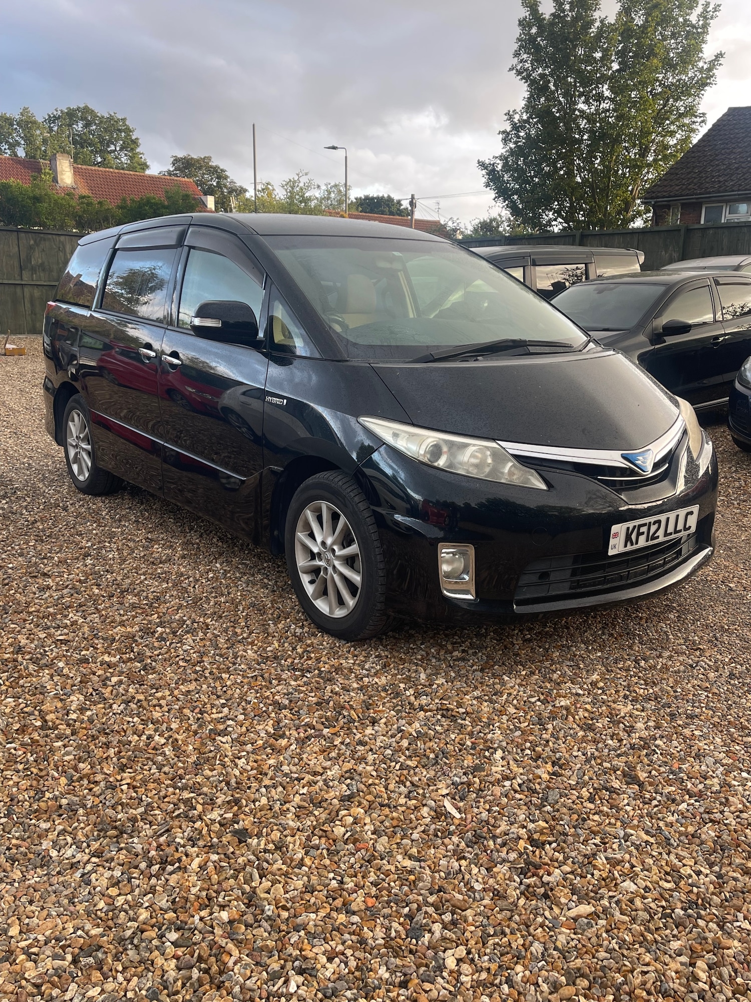 Used Toyota Estima 2012 for sale - 76097171: Photo 1