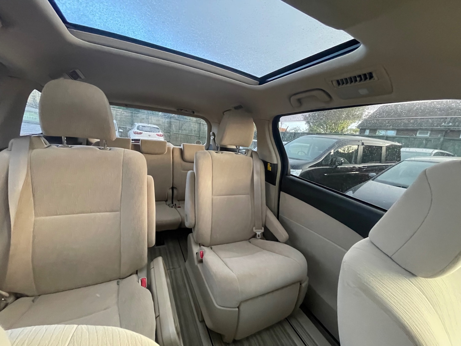 Used Toyota Estima 2012 for sale - 76097171: Photo 22