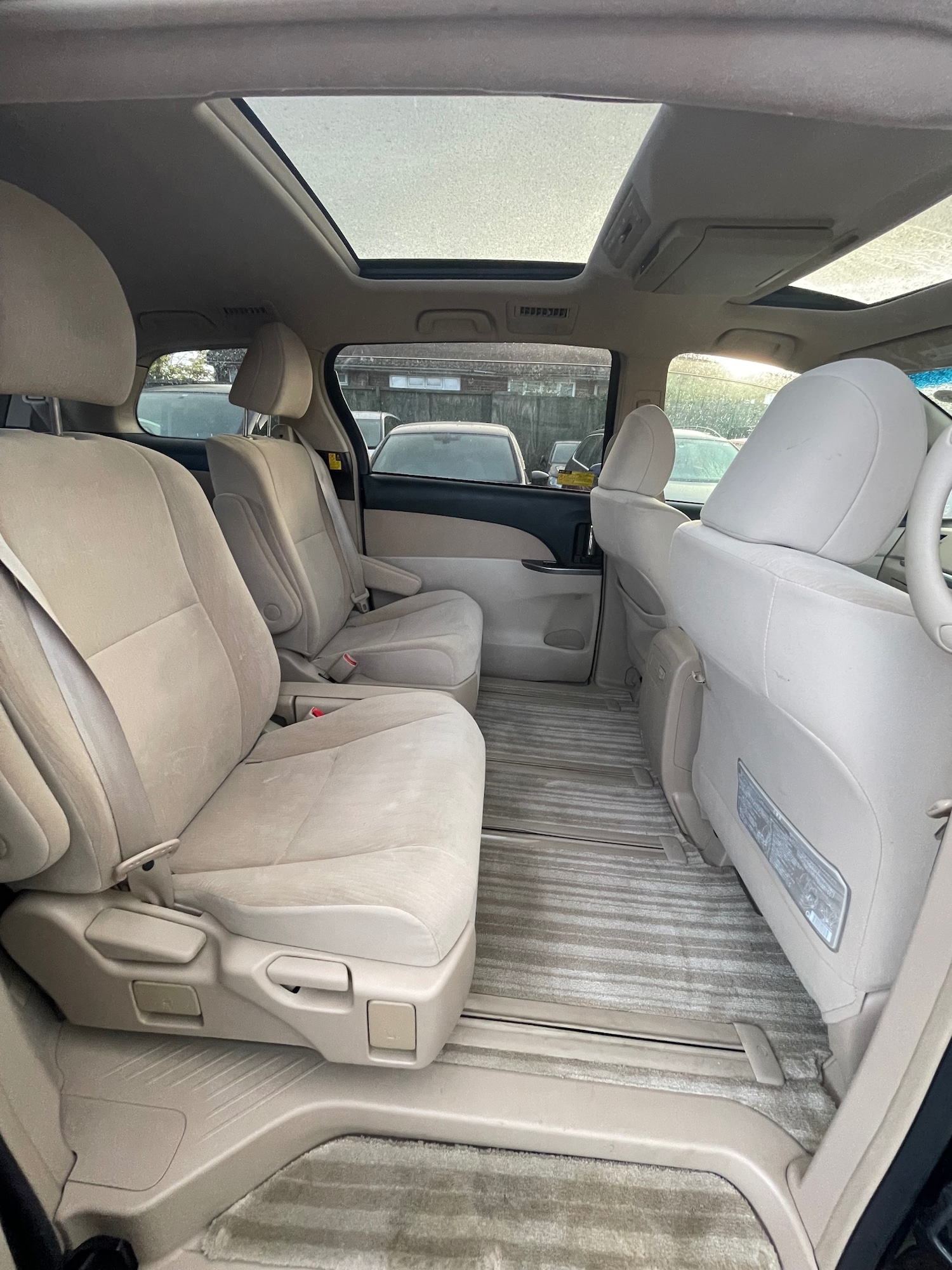 Used Toyota Estima 2012 for sale - 76097171: Photo 25