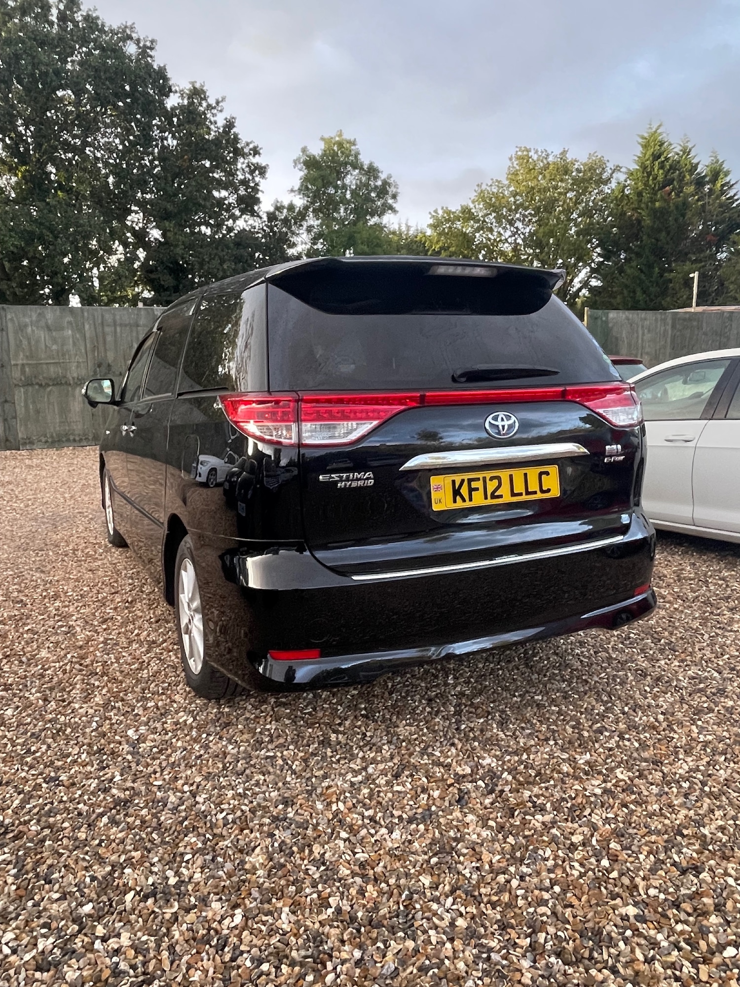 Used Toyota Estima 2012 for sale - 76097171: Photo 9