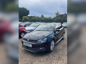 Used Volkswagen Polo 2015 for sale - 76986750: Photo