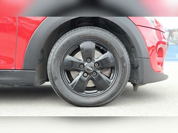 Used MINI Hatch 2018 for sale - 79770800: Photo