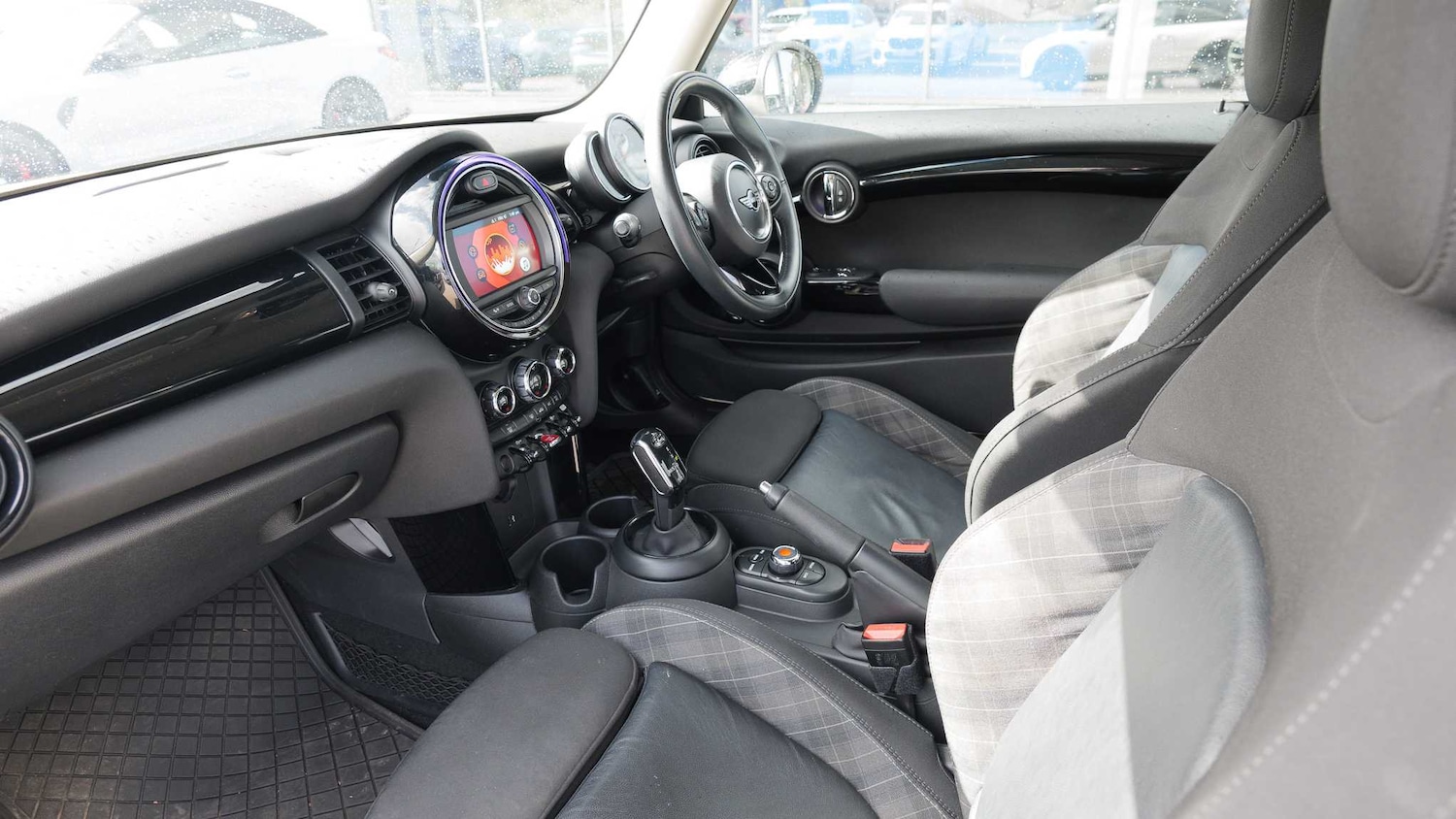 Used MINI Hatch 2018 for sale - 78118959: Photo 7