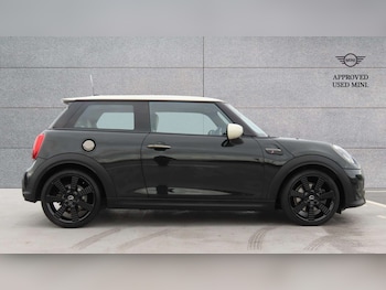 Used MINI Hatch 2023 for sale - 76460617: Photo
