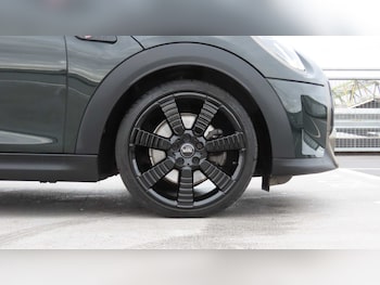 Used MINI Hatch 2023 for sale - 76460617: Photo