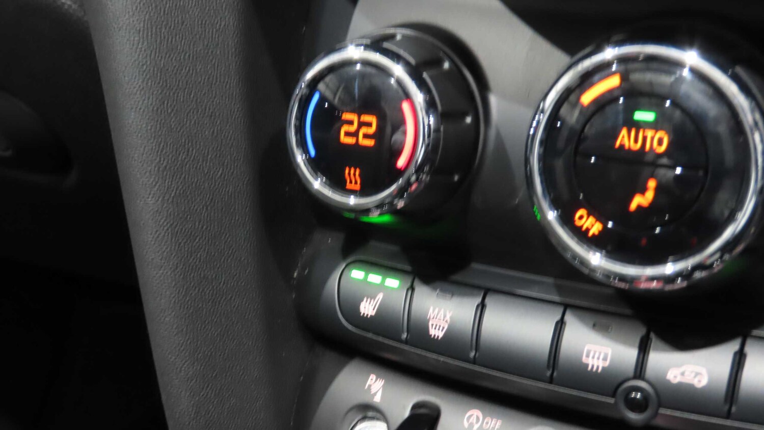 Used MINI Convertible 2021 for sale - 76842990: Photo 35