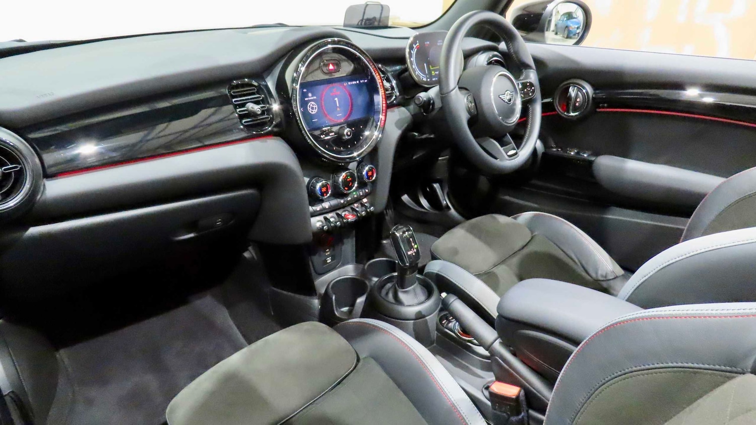 Used MINI Convertible 2021 for sale - 76842990: Photo 7