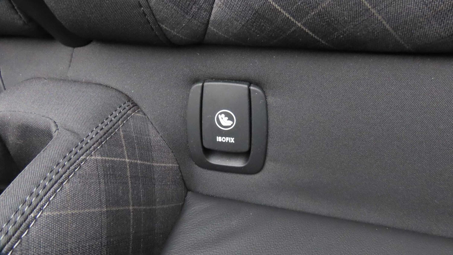 Used MINI Convertible 2018 for sale - 76460047: Photo 23