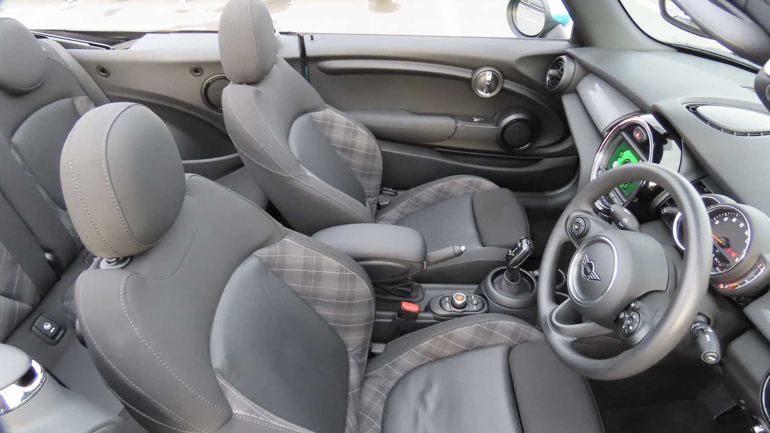 Used MINI Convertible 2018 for sale - 76460047: Photo 26