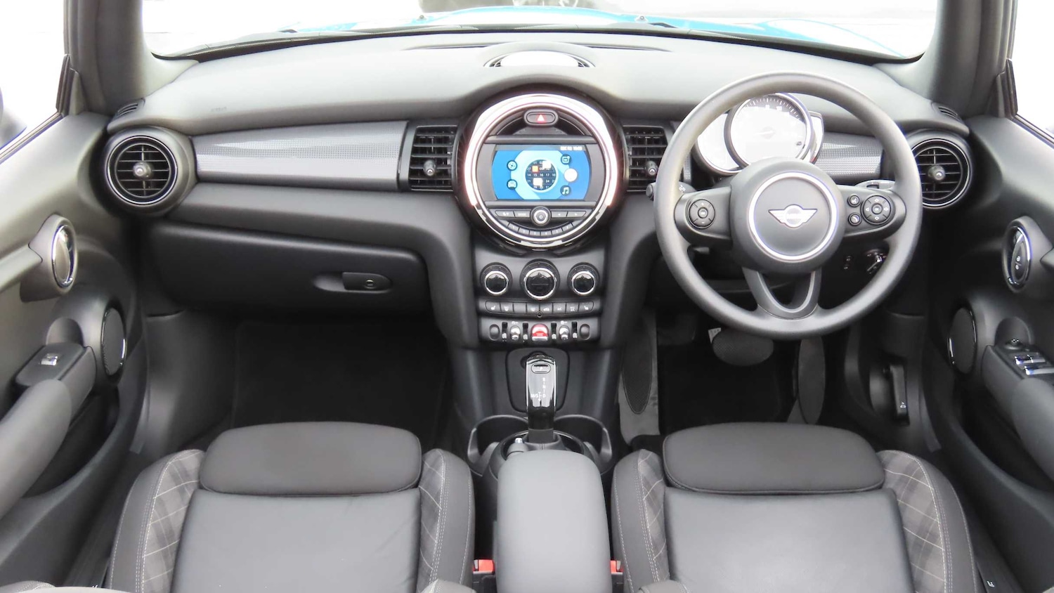 Used MINI Convertible 2018 for sale - 76460047: Photo 4