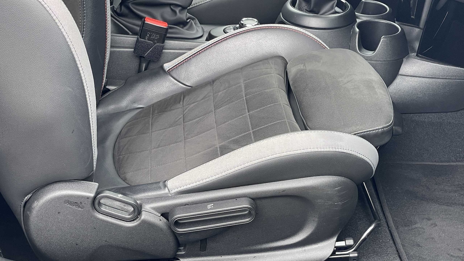 Used MINI Hatch 2022 for sale - 76378798: Photo 23