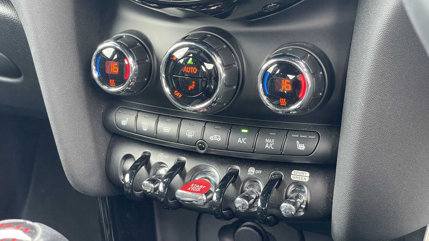 Used MINI Hatch 2022 for sale - 76378798: Photo 29