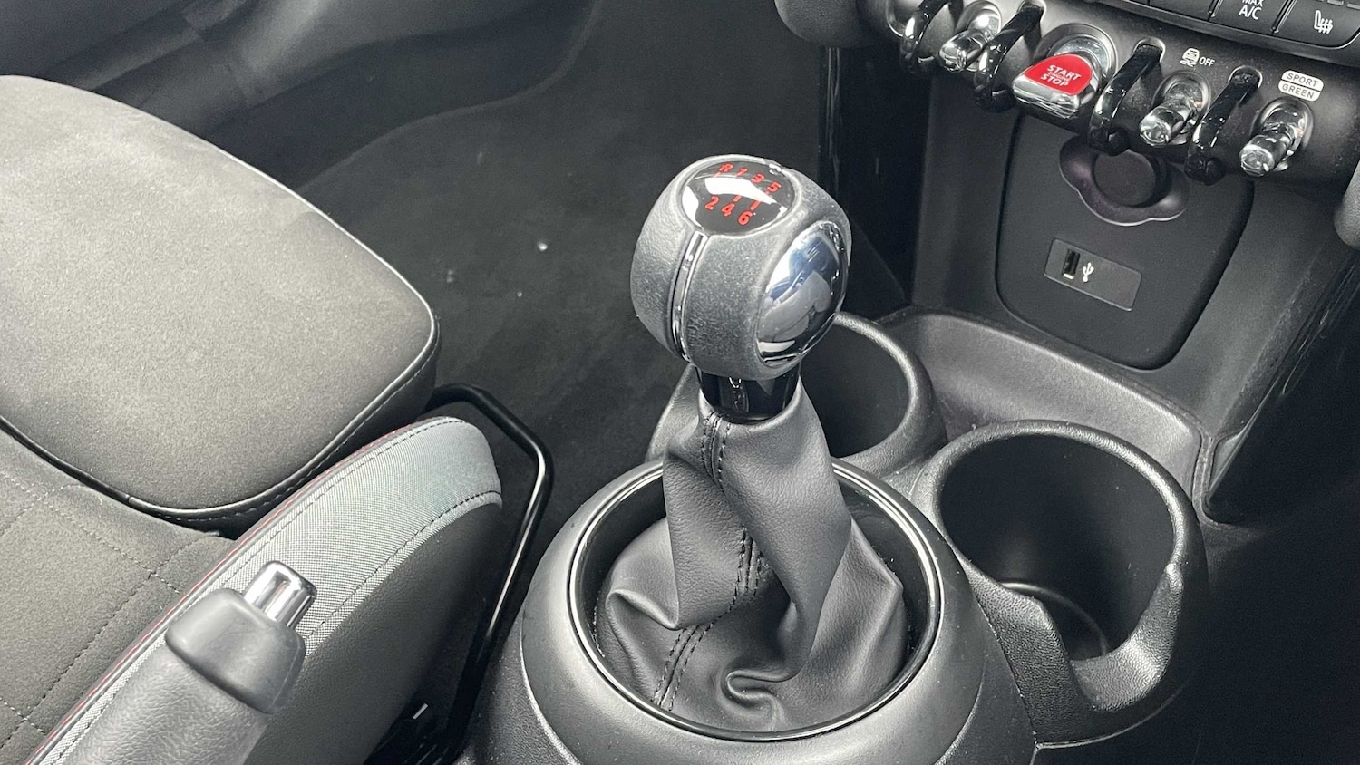 Used MINI Hatch 2022 for sale - 76378798: Photo 8