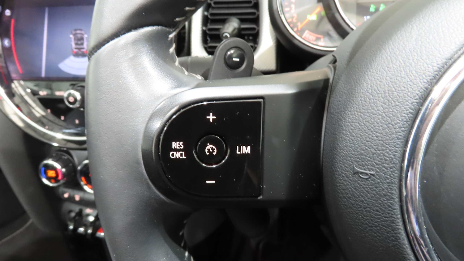 Used MINI Convertible 2022 for sale - 76648879: Photo 17