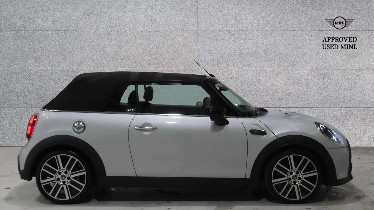 Used MINI Convertible 2022 for sale - 76648879: Photo 30