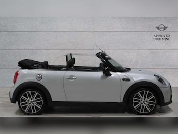 Used MINI Convertible 2022 for sale - 76648879: Photo