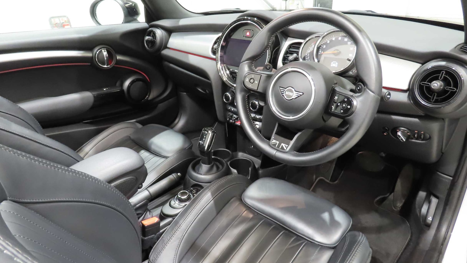 Used MINI Convertible 2022 for sale - 76648879: Photo 6