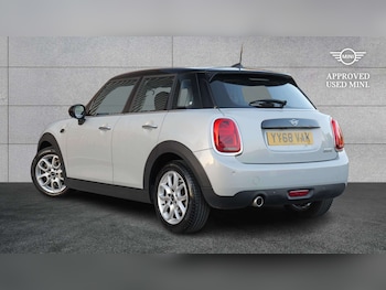 Used MINI Hatch 2018 for sale - 79397602: Photo