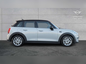 Used MINI Hatch 2018 for sale - 79397602: Photo