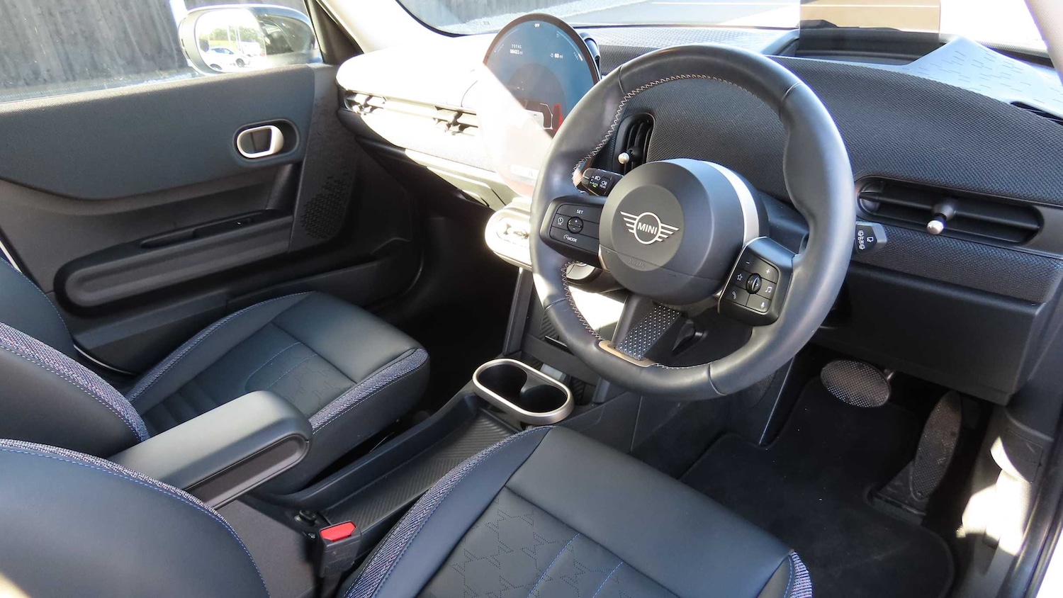 Used MINI Cooper 2024 for sale - 76373757: Photo 6