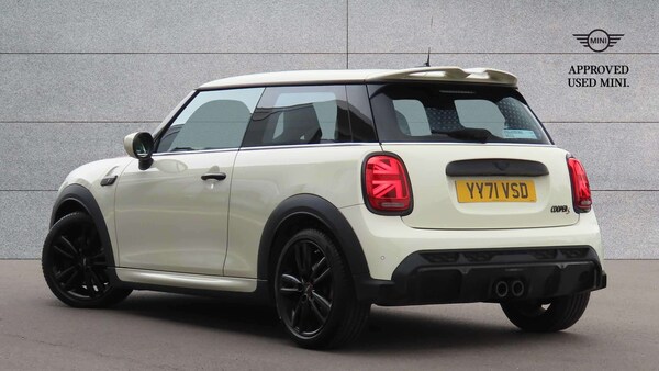 Used MINI Hatch 2021 for sale - 76298458: Photo 2