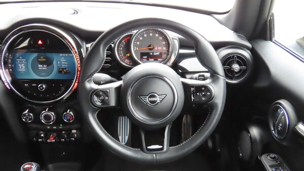 Used MINI Hatch 2021 for sale - 76298458: Photo 5