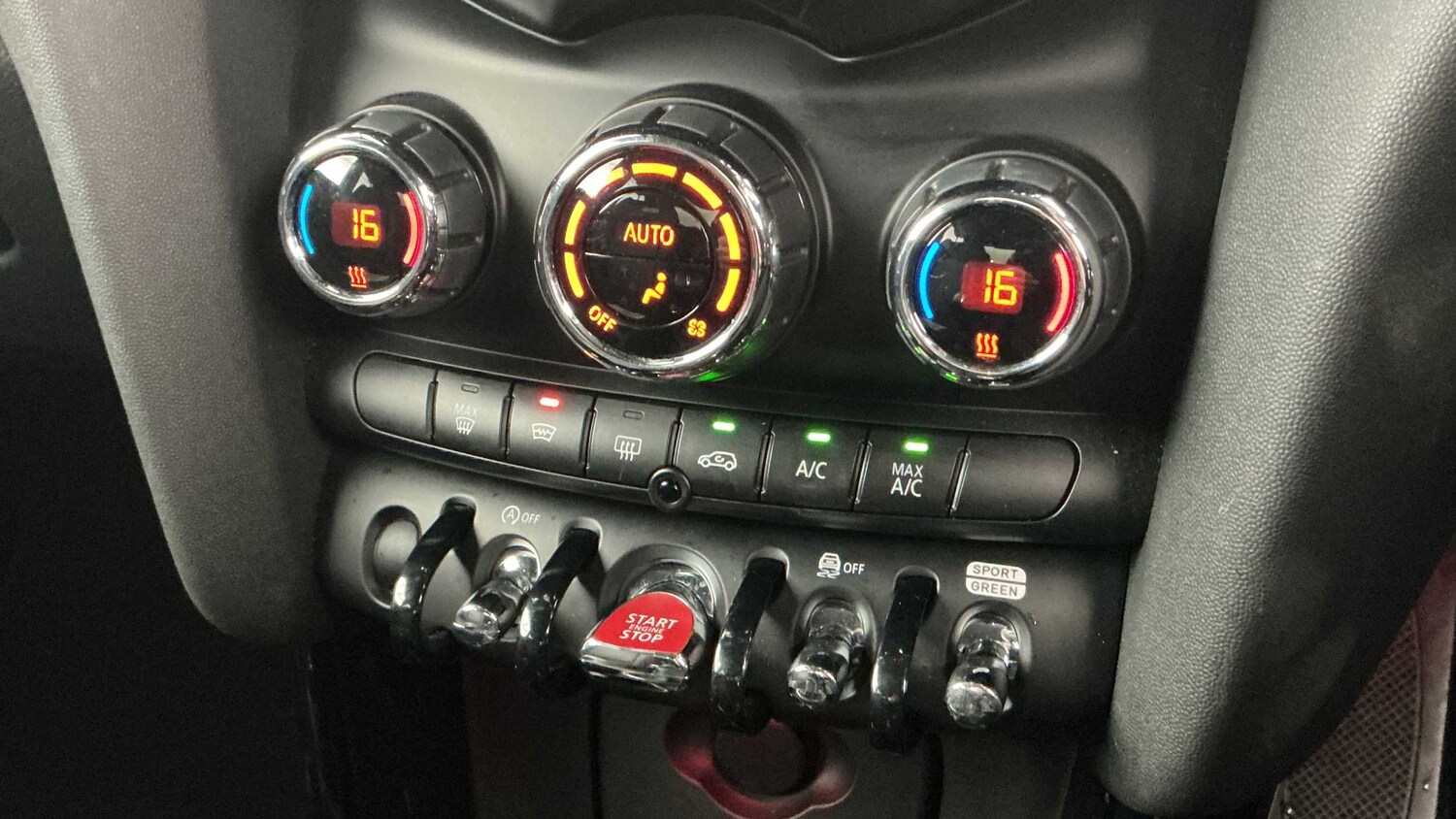 Used MINI Hatch 2018 for sale - 77913998: Photo 31