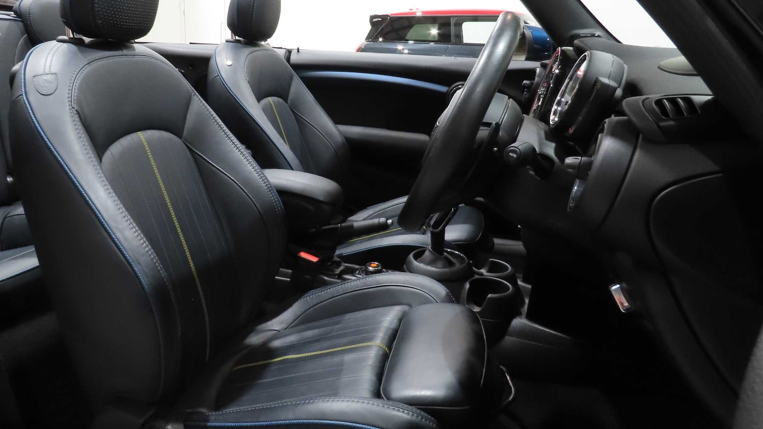 Used MINI Convertible 2020 for sale - 76789440: Photo 11