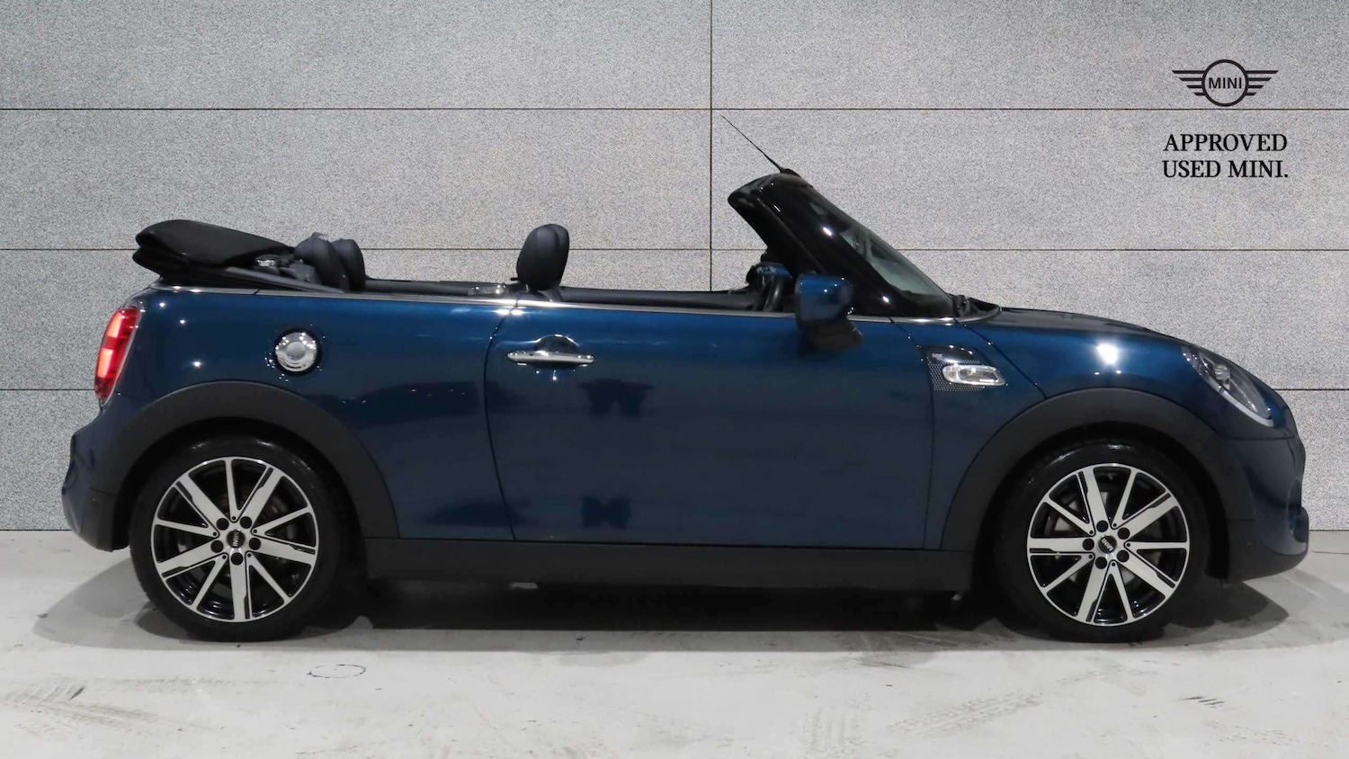 Used MINI Convertible 2020 for sale - 76789440: Photo 3