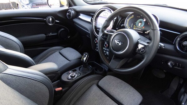 Used MINI Hatch 2021 for sale - 76205199: Photo 6