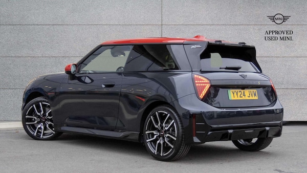 Used MINI Cooper 2024 for sale - 76310761: Photo 2