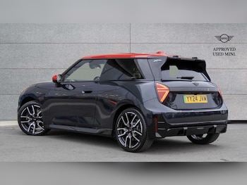 Used MINI Cooper 2024 for sale - 76310761: Photo 2