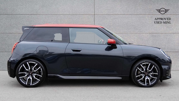 Used MINI Cooper 2024 for sale - 76310761: Photo 3