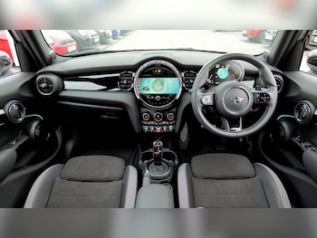 Used MINI Hatch 2023 for sale - 79282186: Photo