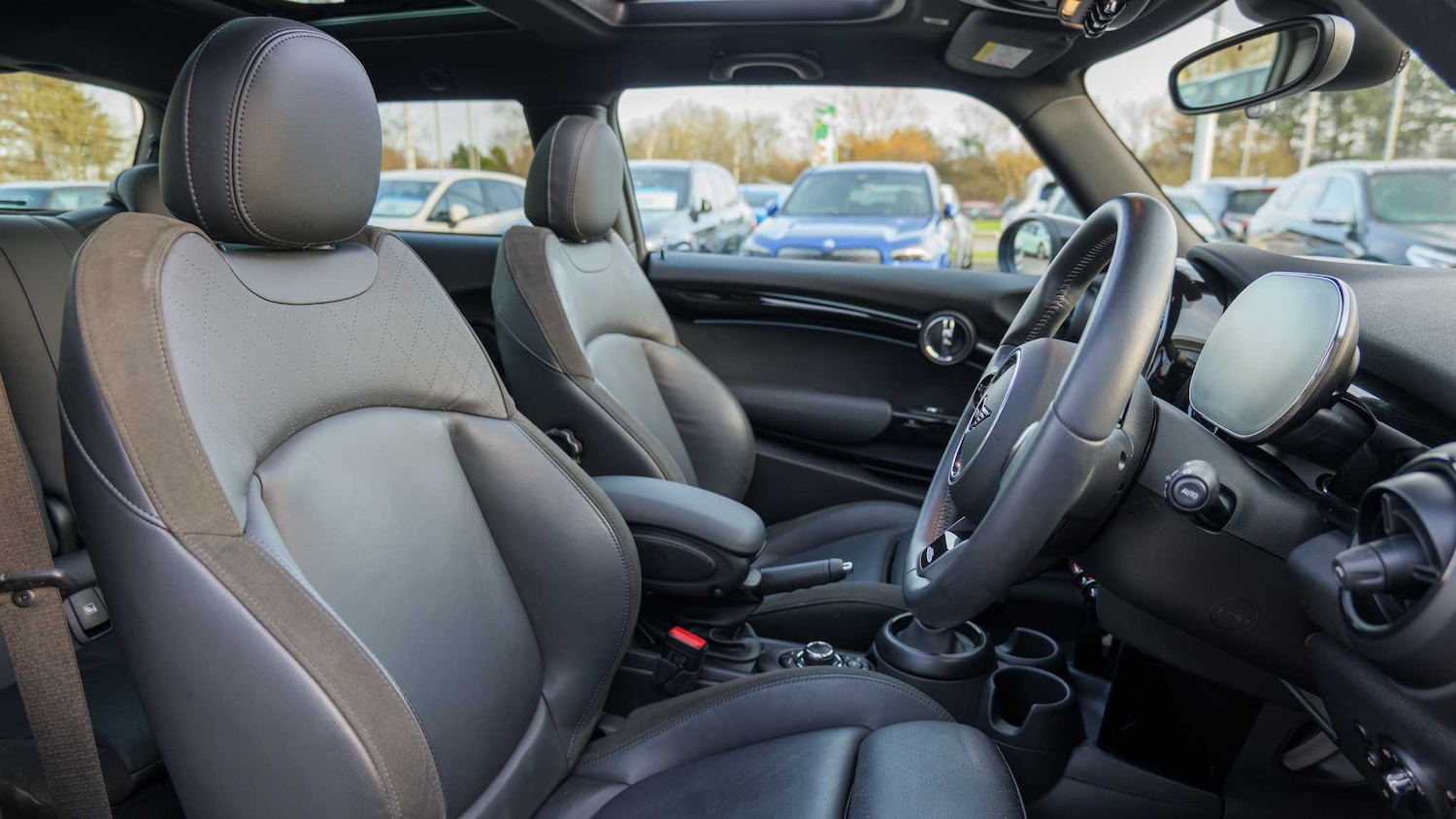 Used MINI Hatch 2023 for sale - 77601216: Photo 11