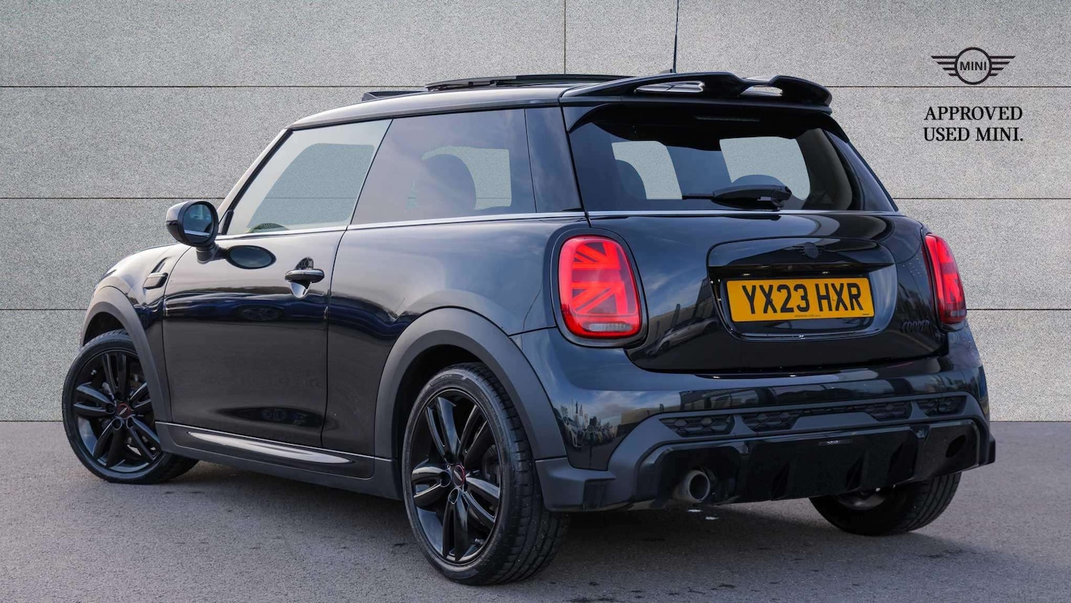 Used MINI Hatch 2023 for sale - 77601216: Photo 2