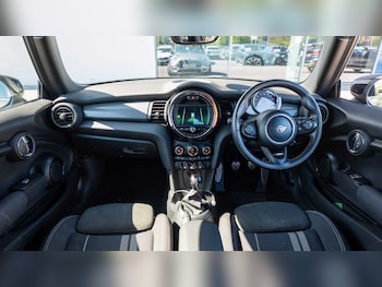 Used MINI Hatch 2019 for sale - 78365678: Photo