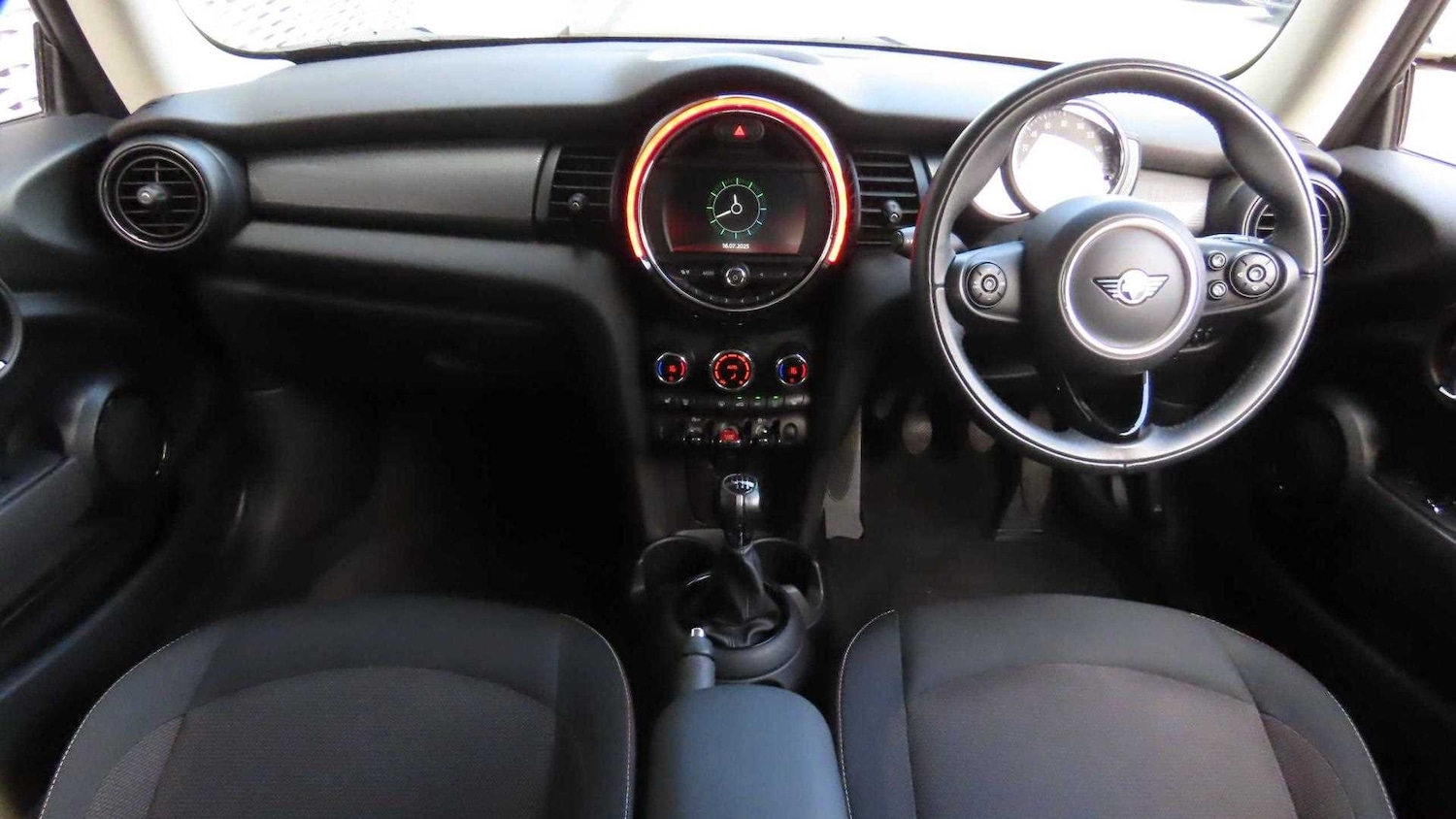 Used MINI Hatch 2019 for sale - 77123342: Photo 4