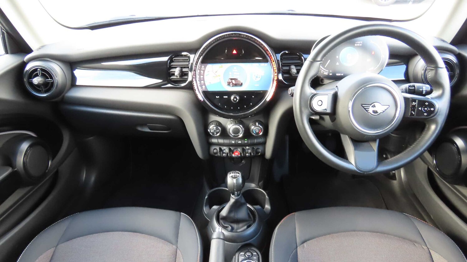 Used MINI Hatch 2022 for sale - 76373759: Photo 4