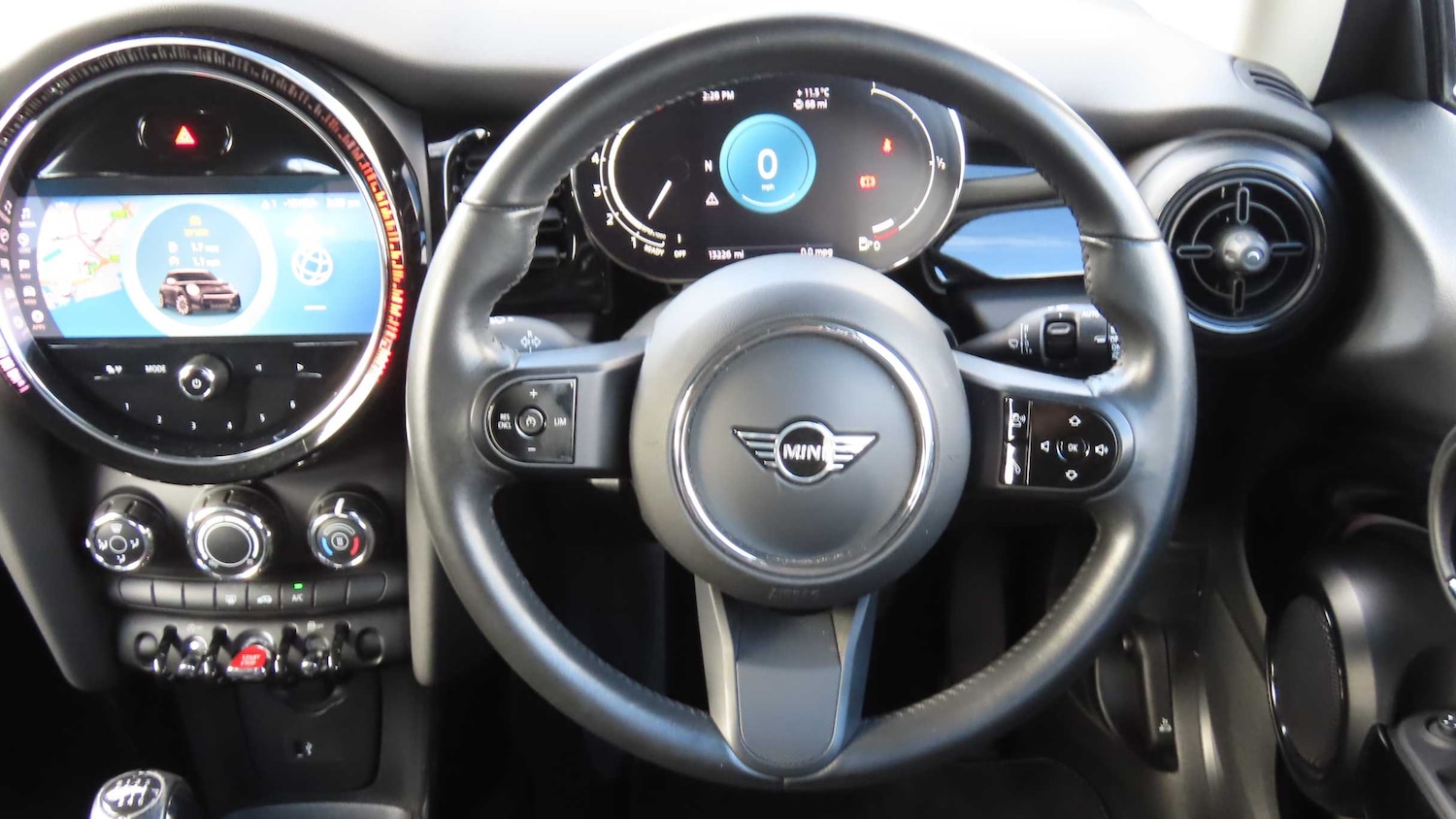 Used MINI Hatch 2022 for sale - 76373759: Photo 5