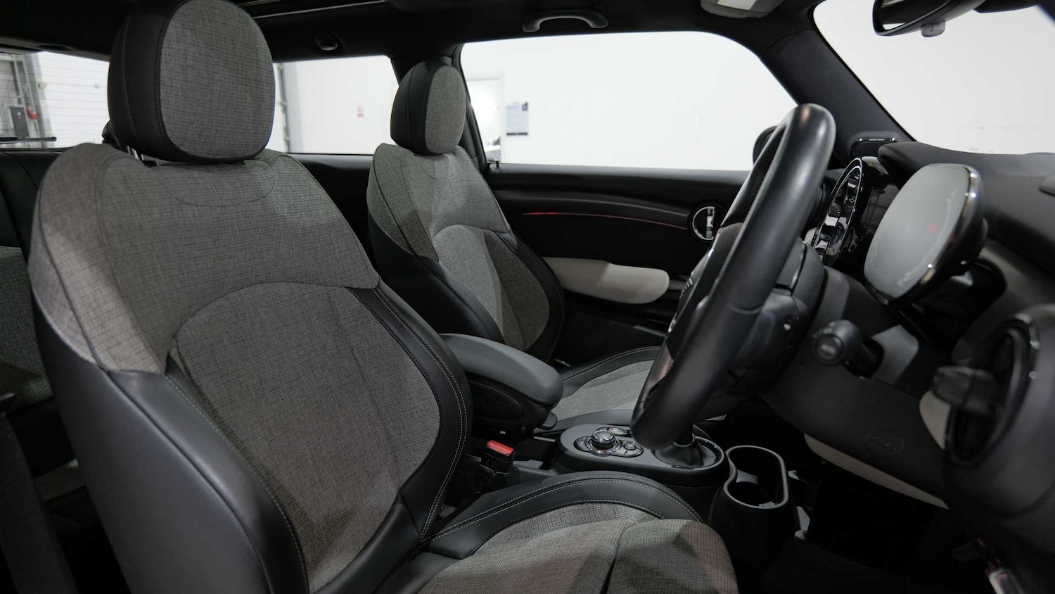 Used MINI Hatch 2021 for sale - 76978697: Photo 29